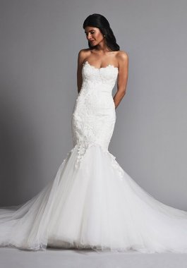Strapless Lace Mermaid Wedding Dress With Tulle Skirt